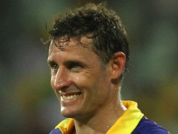 ஹஸ்சி இருக்கிறார்