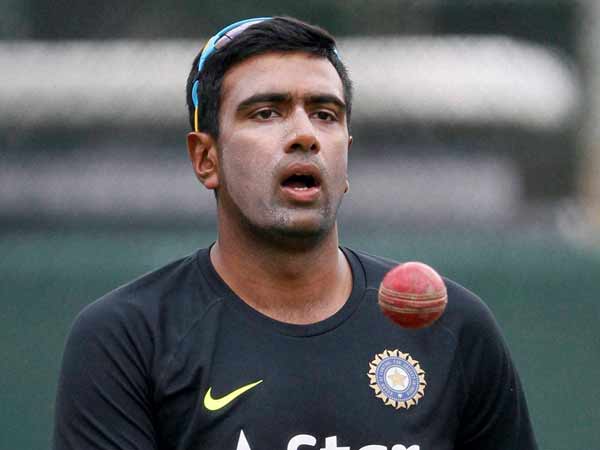 ஆழமே இல்லாத பந்து வீச்சு