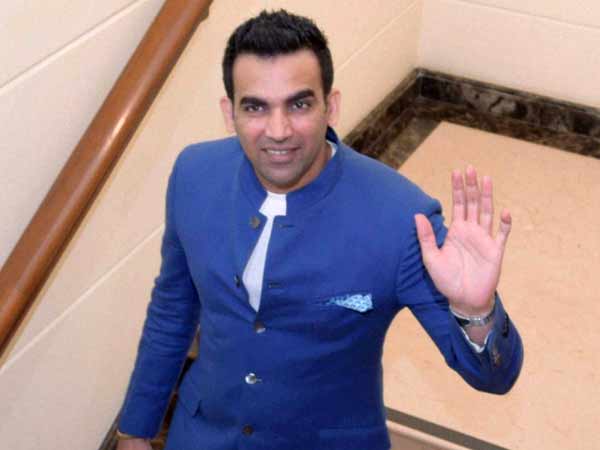 இளம் வீரர்களை உருவாக்க வேண்டும்: