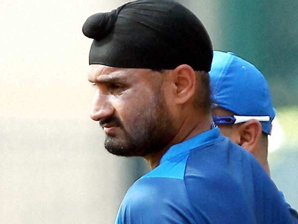 சொதப்பல் பந்துவீச்சு 