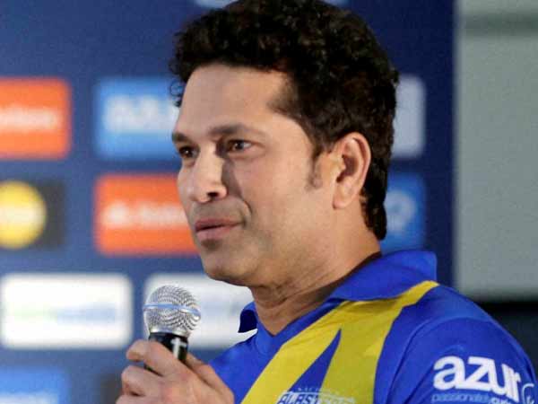 சச்சின் அணி வீரர்கள்