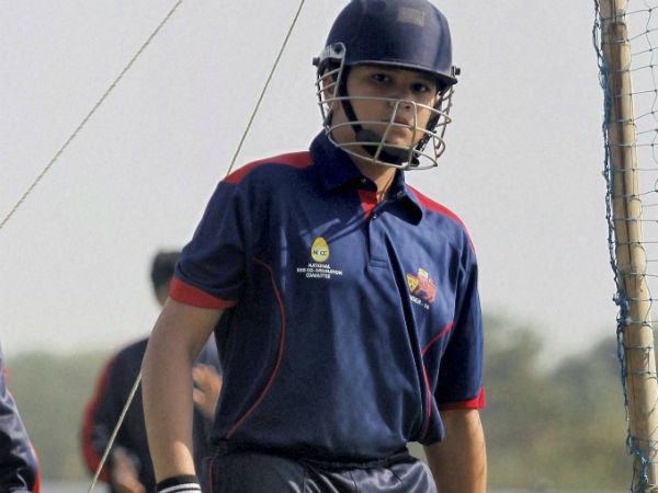 மொத்தம் 4 டீம் பாஸ்