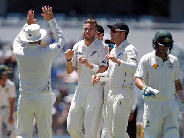 கூட்டம் சேர்க்க