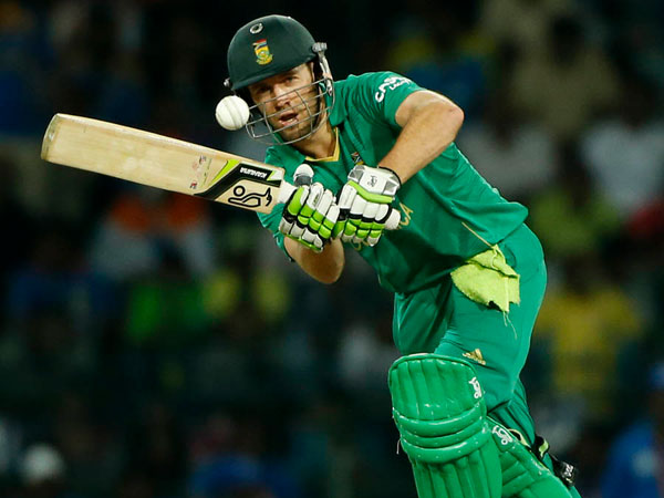 பிரமிக்க வைத்த டிவில்லியர்ஸ்