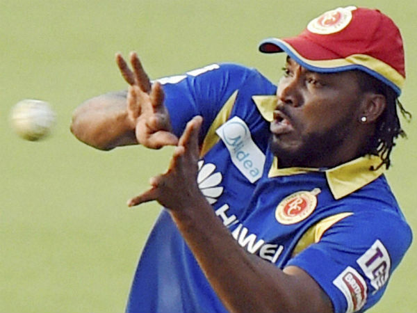 அவிழ்த்தார்