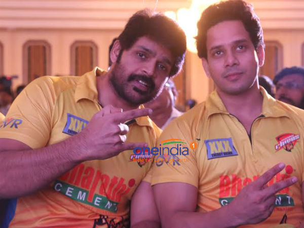 வலுவான அடித்தளம்