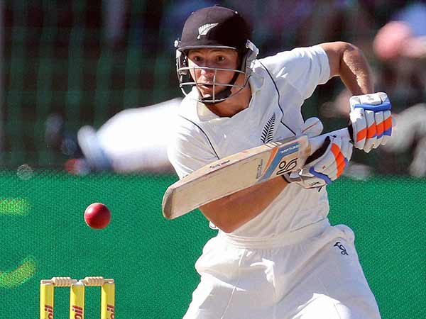 அதிரடி பேட்டிங்