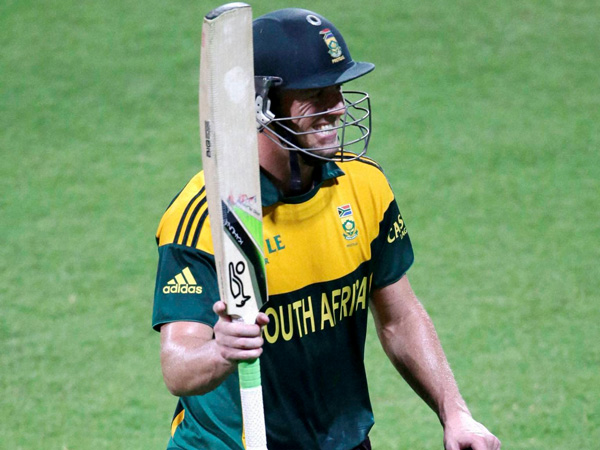 பிரித்து மேய்ந்தார்