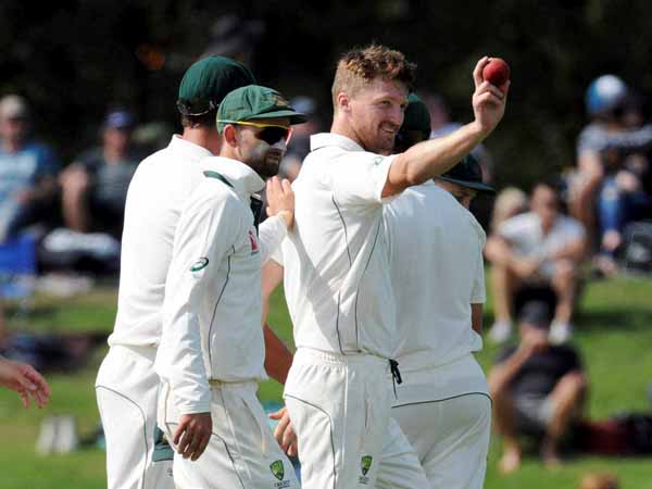 7 விக்கெட் வித்தியாசத்தில்