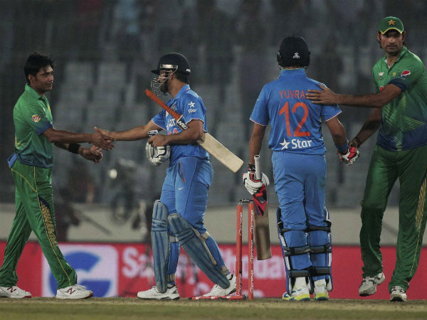 India beat Pakistan by 5 wickets