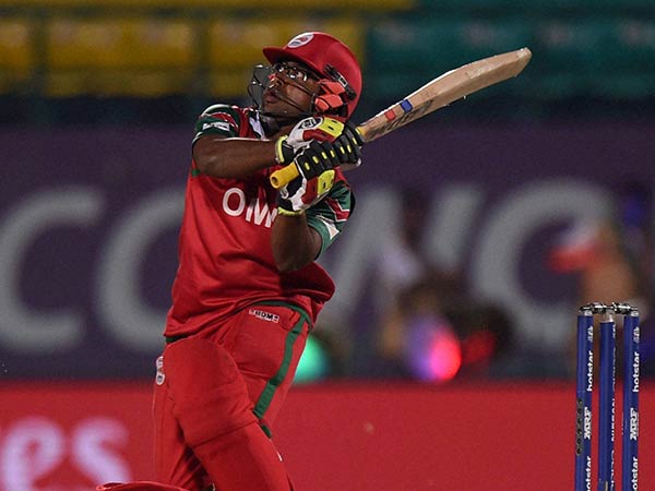 அட்டகாசமாக ஆடிய ஆமீர் அலி