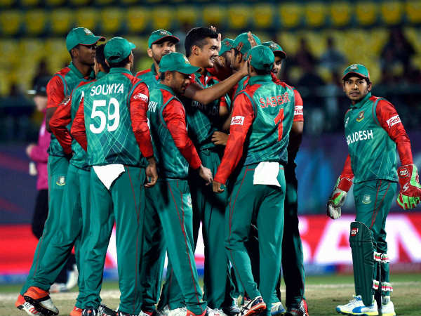 இரு அணிகள்