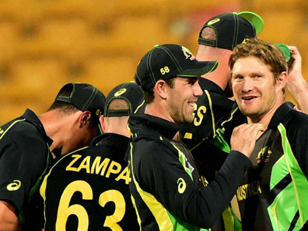 ஆஸி. பவுலிங் ஓட்டை