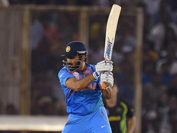 பனிஷிங் கோஹ்லி.. பினிஷிங் டோணி