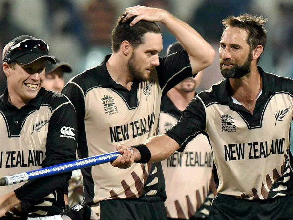 சூட்கேசுடன் அலைகிறோம்