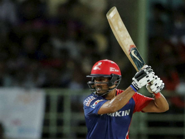 கர்நாடகாவுக்காக ஆட்டம்