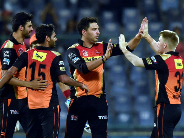 அடுத்த சுற்றில் ஹைதராபாத்