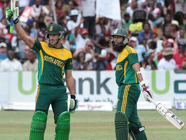 பக்கத்து நாடாக இருந்தபோதிலும்