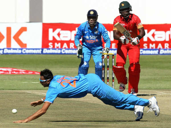 பந்து வீச்சாளர்கள்