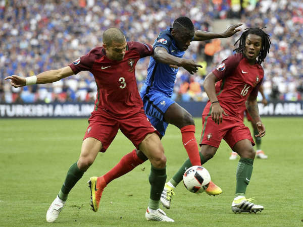 நகம் கடித்த ரசிகர்கள்