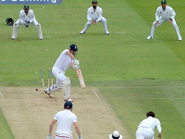 215க்கு ஆல்-அவுட்