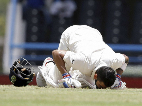 மண்ணுக்கு முத்தம்