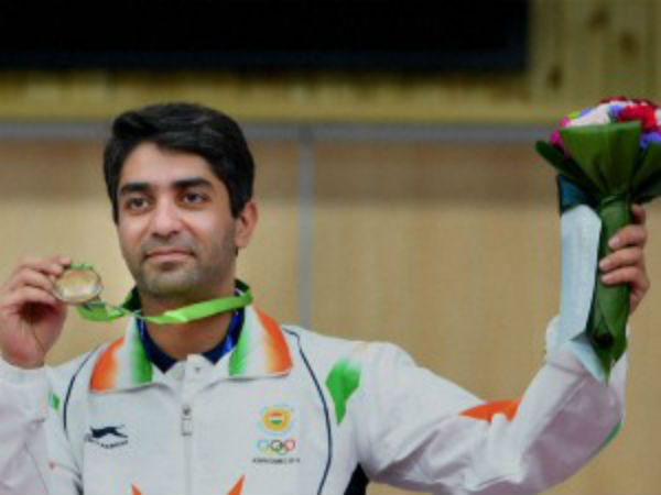 தங்கம் வென்ற வீரர்