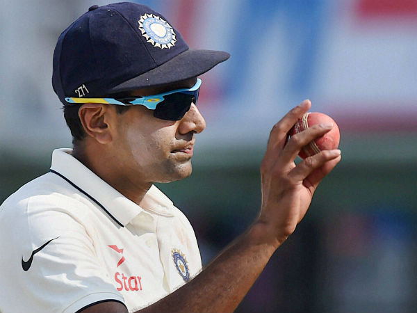 முதலில் பவுலிங்