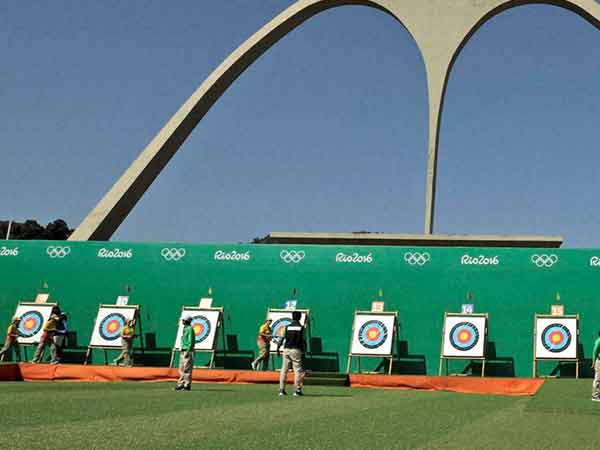 மாலையில் அதகளம் ஆரம்பம்