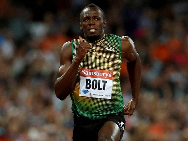 சாதனை வீரர்