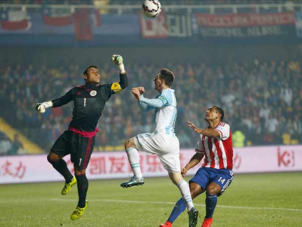 அடுத்த மாதம் விளையாடுகிறார்