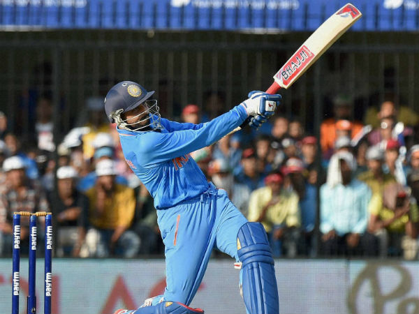 அஸ்வின் மட்டுமே அரை சதம் 