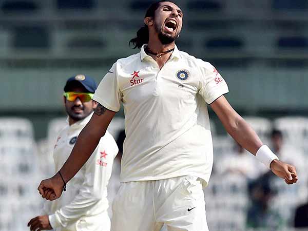 அவுட்டாக்கிய இஷாந்த்