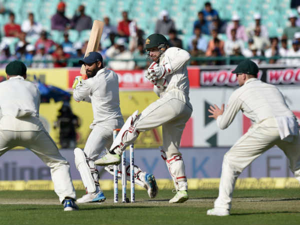 அவுட்டான ஜடேஜா 