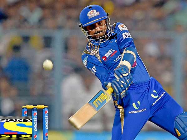 மும்பையில் யார்? 