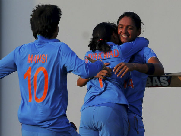 156 ரன்களில் சுருண்டது 156 ரன்களில் சுருண்டது