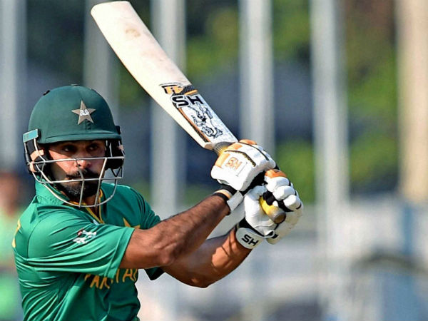 தொடர்ச்சியாக மோசமான ஆட்டம் 