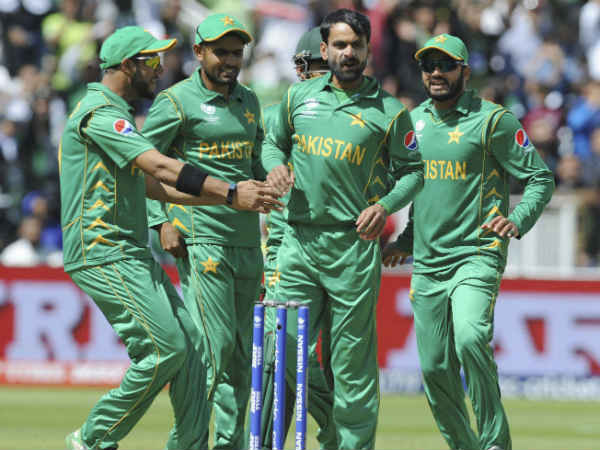 கேப்டன் - பயிற்சியாளர் மட்டுமே 