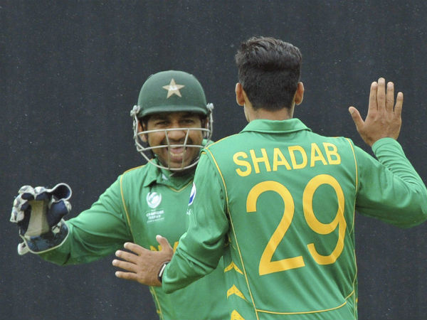 ஆதரவாக கிளம்பிய இந்தியர்கள் 