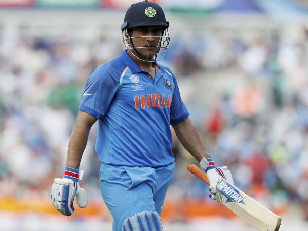 338 ரன்கள் 