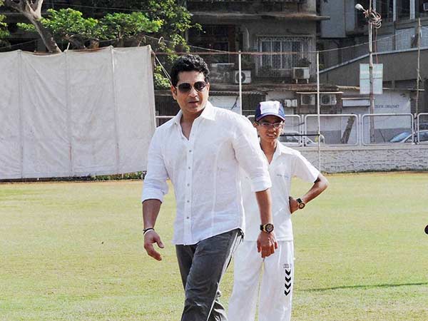 ஆறுபேர் 