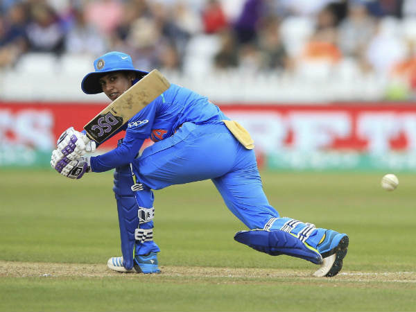 சாதனை அரை சதம் 