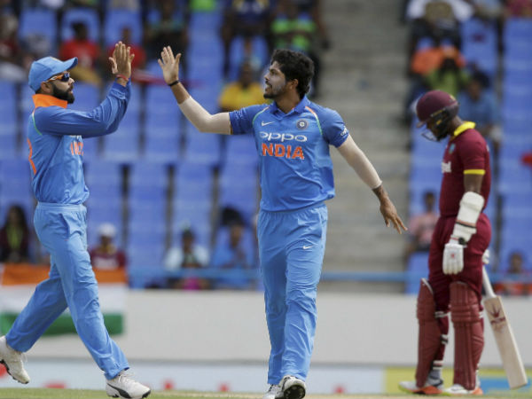 இந்திய அணி முன்னிலை 