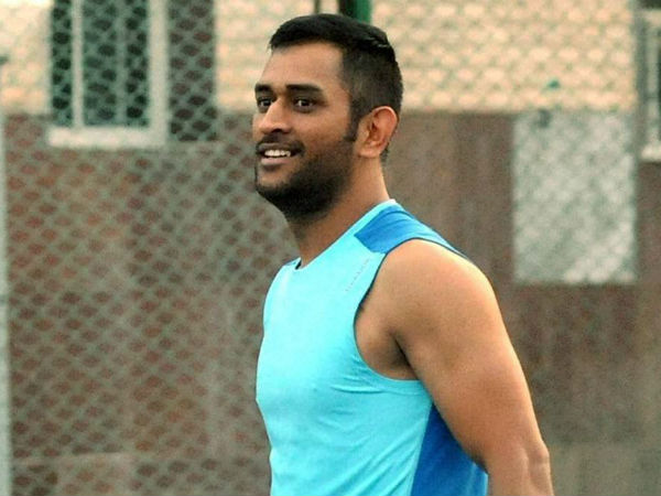 பிராக்டிஸில் தடுமாறிய டோணி