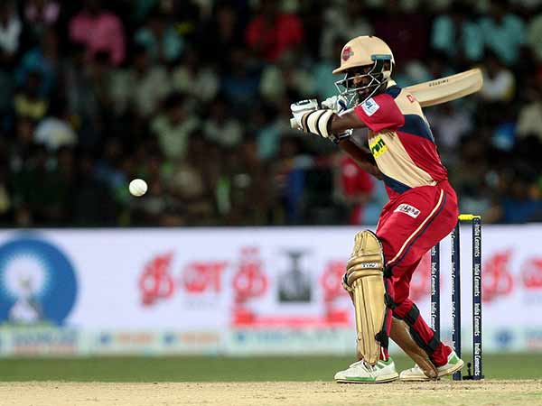 தலைவன் பார்த்துக்குவார்