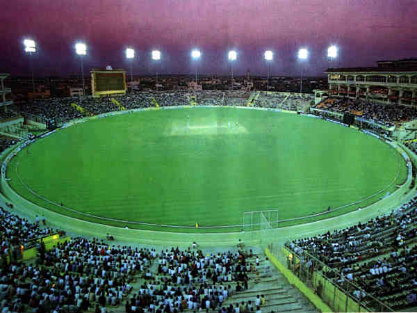 புகழை தட்டி சென்ற மொகாலி 