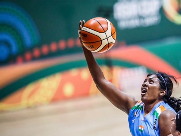 அனிதா பால்துரை