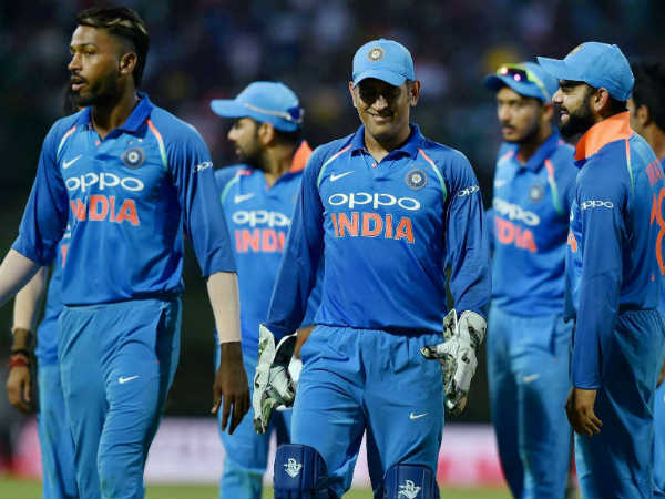 3 விக்கெட்டுகள் 