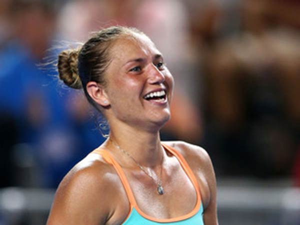 டபுள் வீராங்கனை