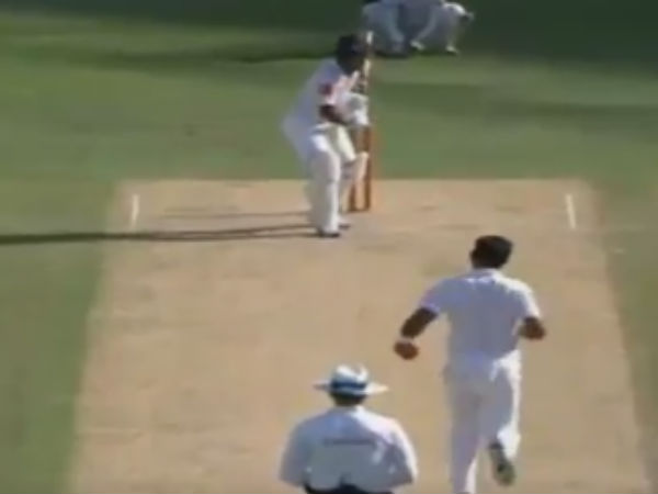 சின்னப்புள்ளத்தனமால்ல இருக்கு 